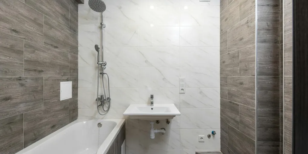 How to Fix a Bathtub Drain Stopper That Won't Hold Water or Stay Open (2026)