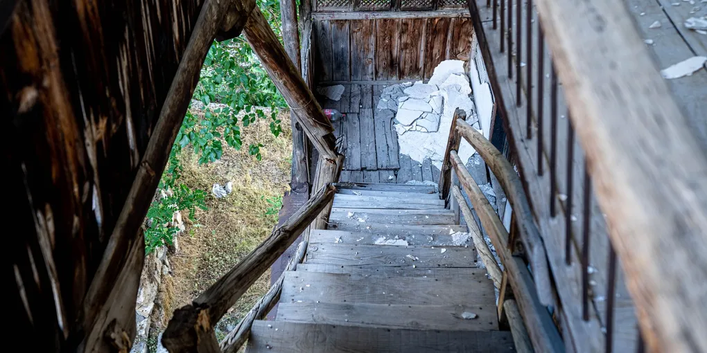 How to Fix a Broken Attic Hatch: Step-by-Step Guide