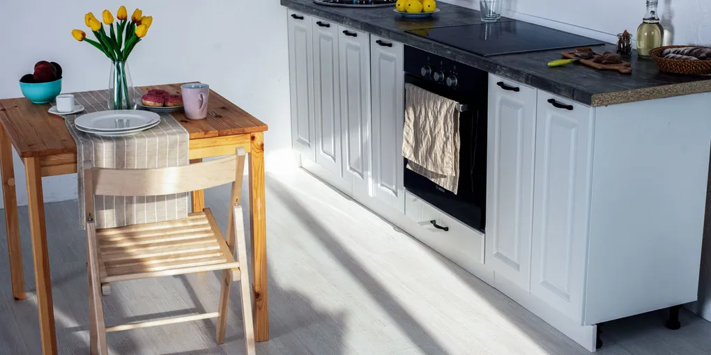 How to Fix a Broken Cabinet Hinge: Step-by-Step Guide
