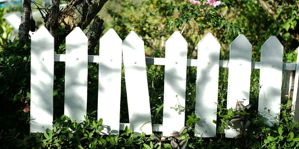 How to Fix a Broken Fence Picket: Step-by-Step Guide