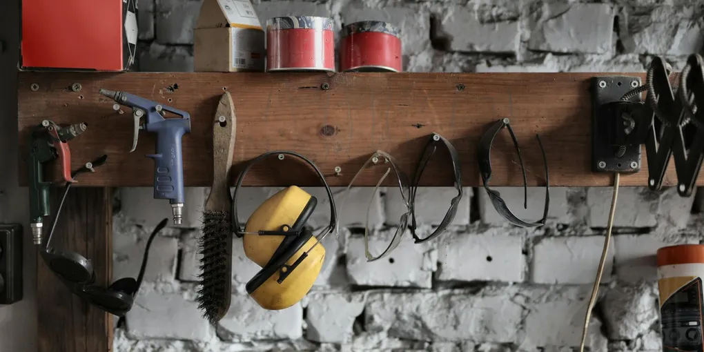 How to Fix a Broken Garage Shelf: Step-by-Step Guide