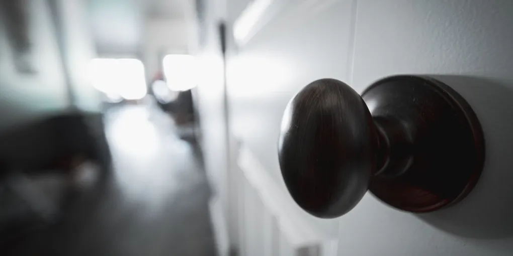 How to Fix a Broken Interior Door Knob Lock: Step-by-Step Guide