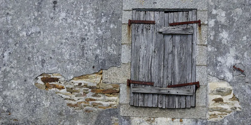 How to Fix a Broken Interior Shutter: Step-by-Step Guide