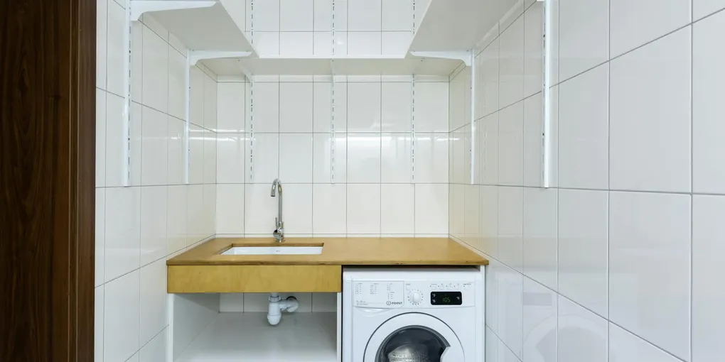 How to Fix a Broken Laundry Room Shelf: Step-by-Step Guide
