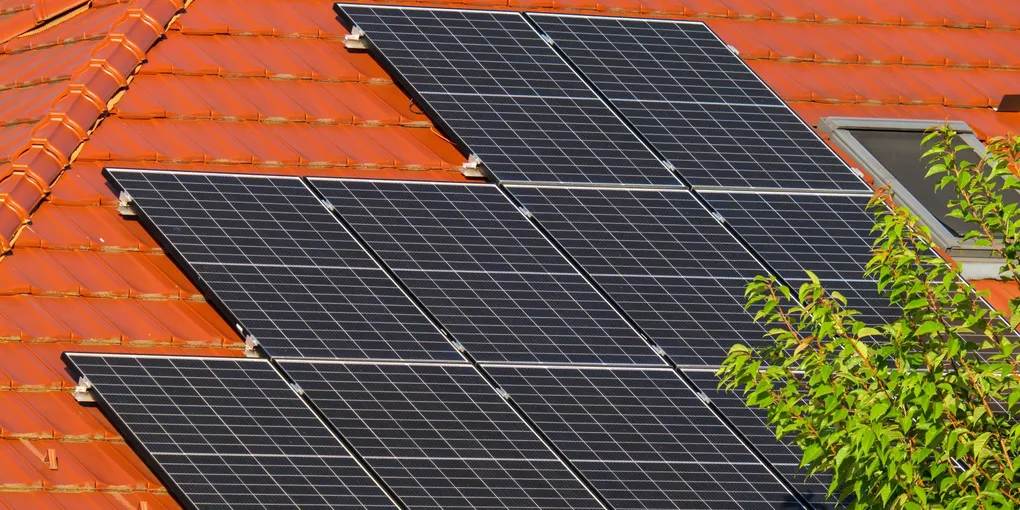 How to Fix a Broken Solar Panel Mounting Clamp: Step-by-Step Guide