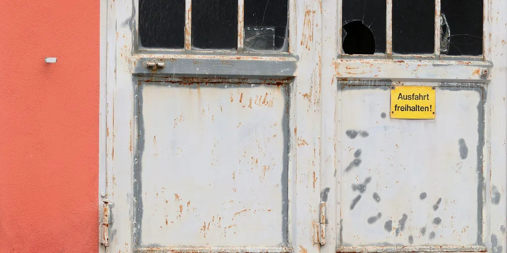 How to Fix a Broken Storm Door Glass: Step-by-Step Guide