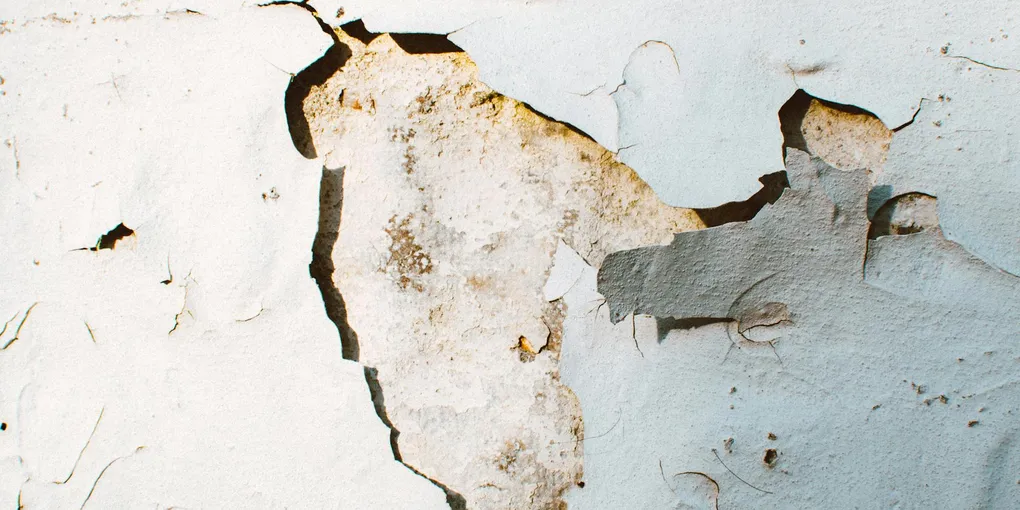 How to Fix a Cracked Ceiling Plaster: Step-by-Step Guide
