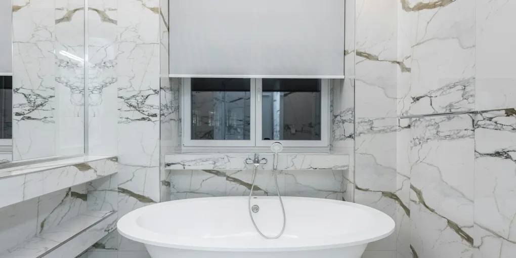 How to Fix a Cracked Fiberglass Tub Surround: Step-by-Step Guide