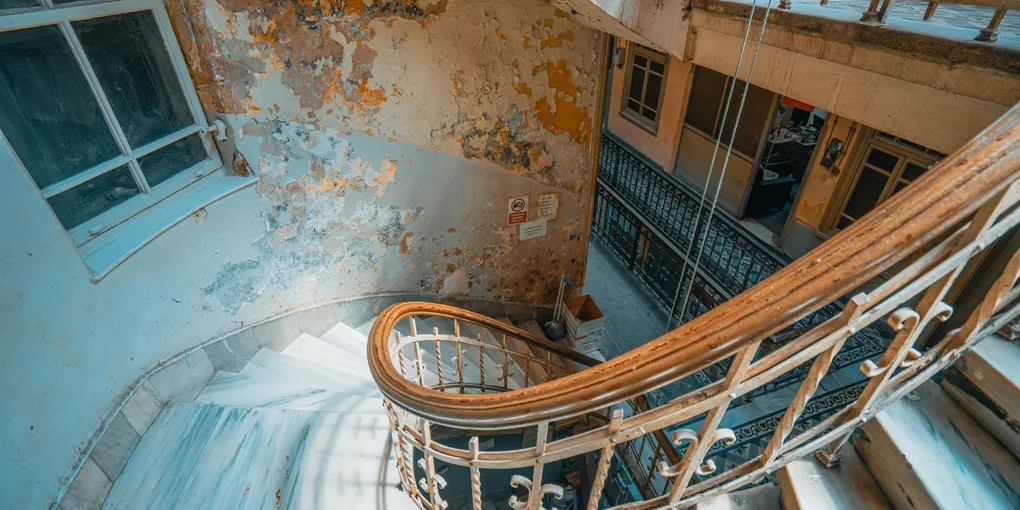 How to Fix a Cracked Stair Tread Nose: Step-by-Step Guide