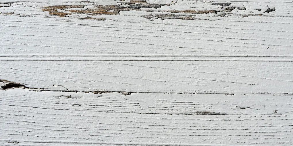 How to Fix a Cracked Vinyl Siding Panel: Step-by-Step Guide