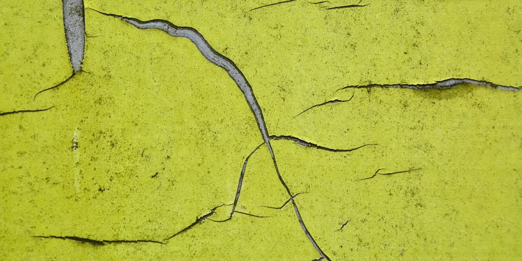How to Fix Cracked, Dented, or Broken Vinyl Siding