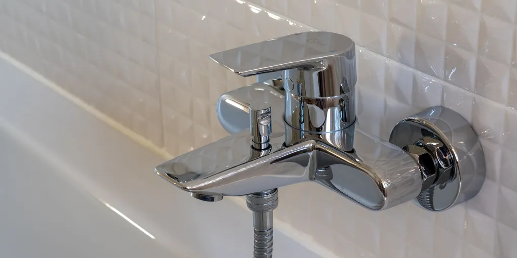 How to Fix a Dripping Bathtub Faucet: Two-Handle and Single-Handle Repair (2026)