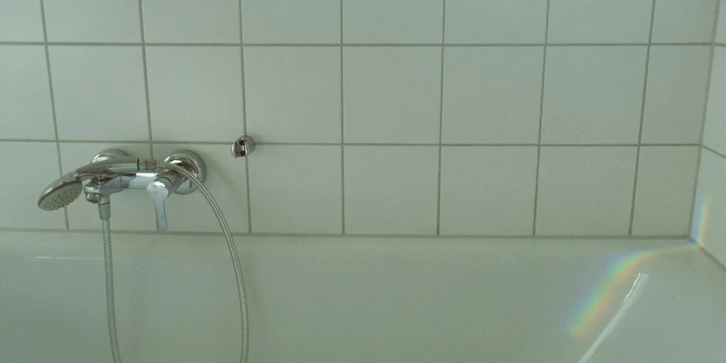 How to Fix a Dripping Bathtub Spout: Step-by-Step Guide
