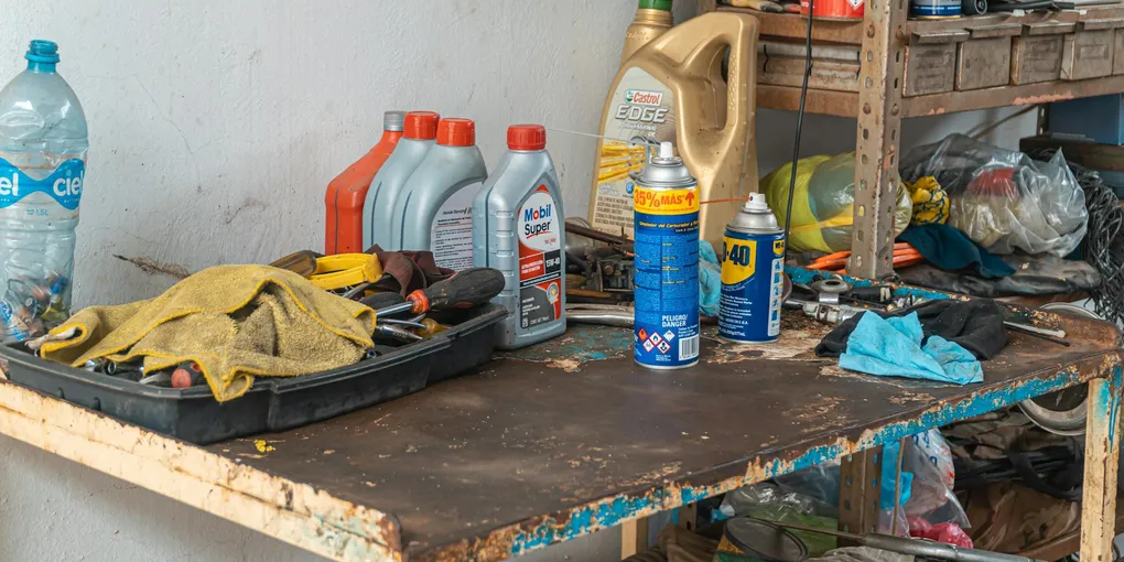How to Fix a Garage Floor Oil Stain: From Fresh Spill to Old Set Stains