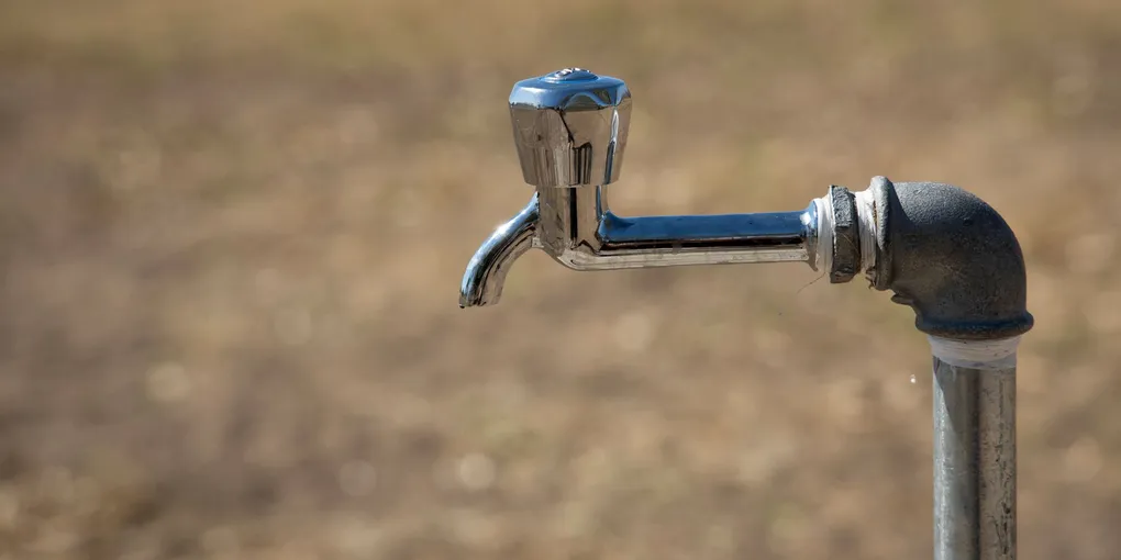 How to Fix a Leaking Bathroom Supply Valve: Step-by-Step Guide