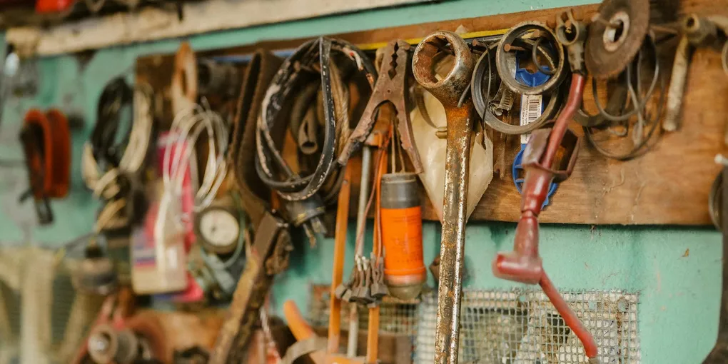 How to Fix a Loose Toilet Tank Bolt: Step-by-Step Guide