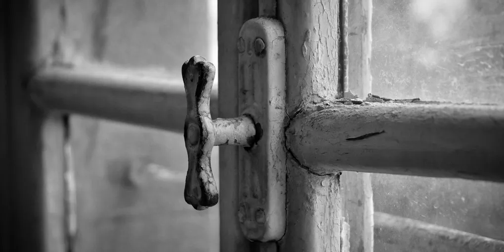 How to Fix a Loose Window Crank Handle: Step-by-Step Guide