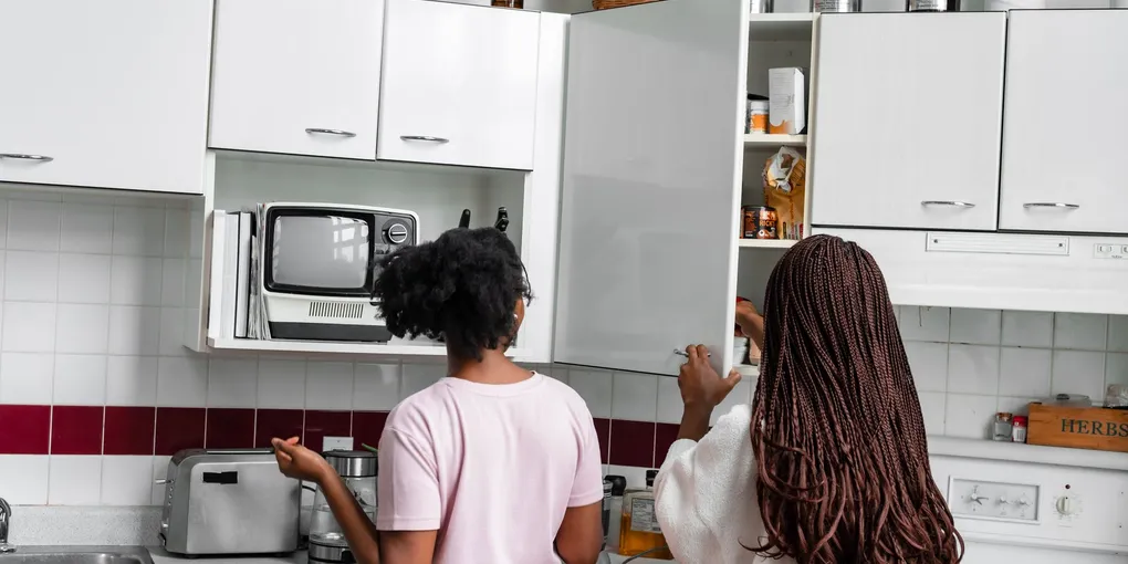 How to Fix a Microwave That Isn't Heating: Diode, Capacitor, and Door Switch (2026)