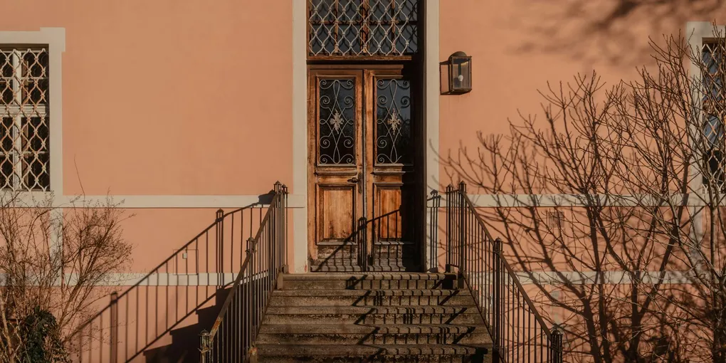 How to Fix a Stuck Exterior Door: Step-by-Step Guide