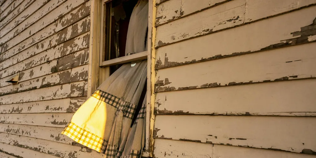 How to Fix a Window That Won't Stay Open: Balance Springs, Tilt Latches, and Support Arms (2026)