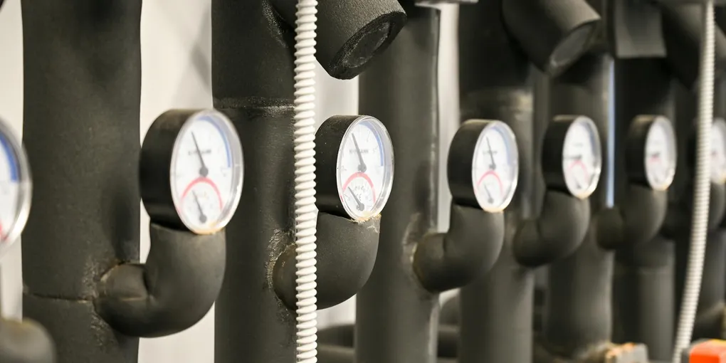 How to Fix Sweating Pipes: Pipe Insulation for Condensation and Cold Water Lines