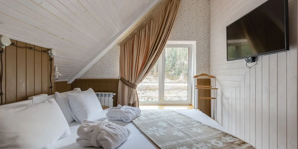 How to Install Attic Insulation (2026): Hit R-49 for Under $1,200 — DIY