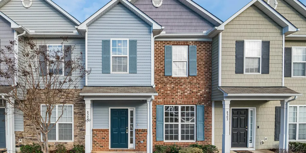 How to Power Wash Your House (2026): Siding, Driveway, and Deck Without Damage