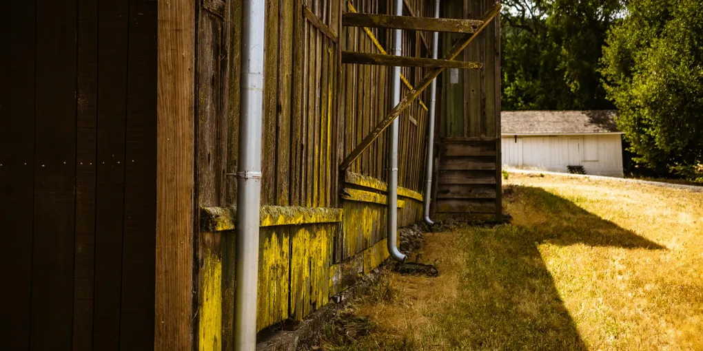How to Reattach a Gutter Downspout: Step-by-Step Guide