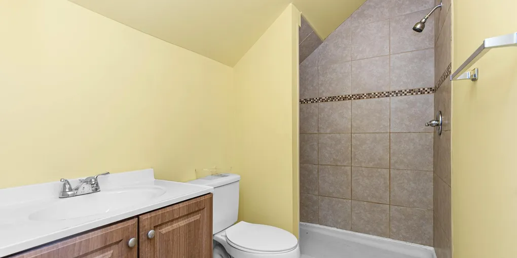 Small Bathroom Remodel Ideas: Maximum Impact Under $5,000