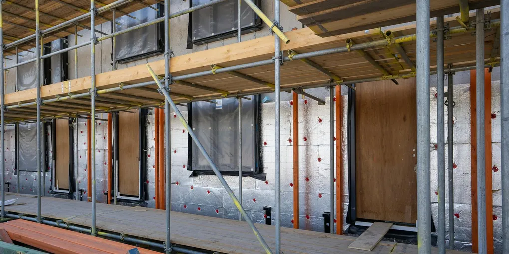 Spray Foam Insulation Cost 2026: $1–$4.50/sq ft by Type